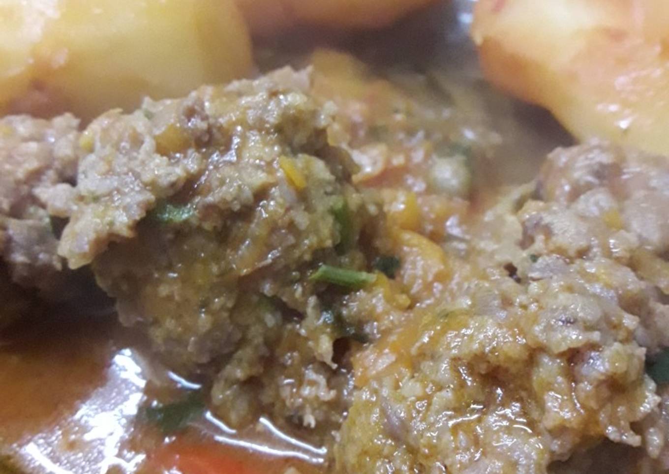 Estofado de albóndigas