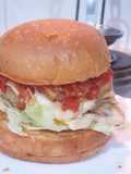 Burger say cheese 🧀 tomato puree