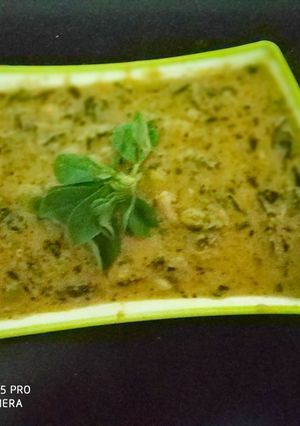 A picture of Matar Methi Malai.