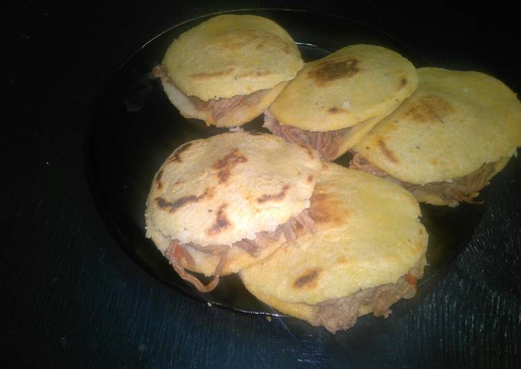 Recipe of Speedy Arepas con carne mechada