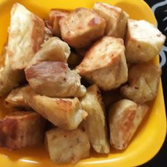 A picture of Fried potatoes.