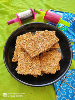 તલની ચીક્કી (Tal chikki recipe in Gujarati) રેસીપી મુખ્ય ફોટો