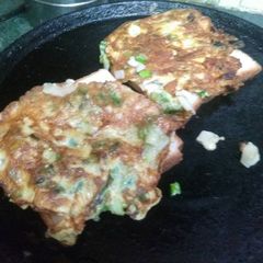 A picture of Spring Onion omelette.