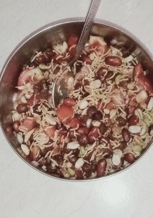 चना भेल चाट (chana bhel chaat recipe in Hindi) रेसिपी मुख्य फोटो