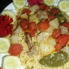 Vegetables chicken rice A picture of Vegetables chicken rice.