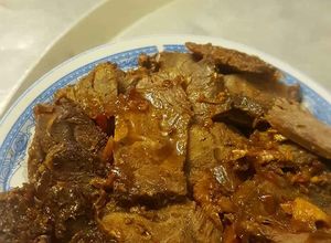 Hình của món Bắp bò kho mật mía.