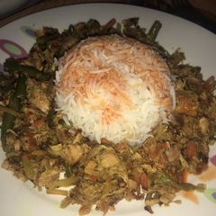 A picture of Easy fried canned tuna with veggies.