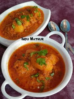 ढाबा स्टाईल दम आलू (dhaba style dum aloo recipe in Hindi) रेसिपी मुख्य फोटो