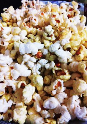 A picture of Homemade butter popcorn.