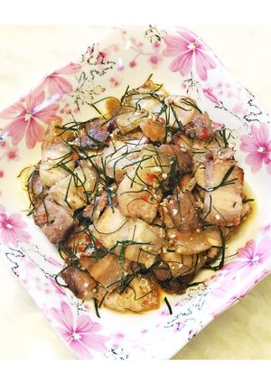 Hình của món Thịt chiên xóc lá chanh 🍋🌱.