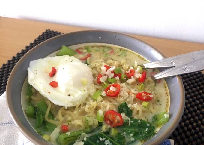 Ternyata ini lho! Bagaimana cara memasak Indomie kuah susu dijamin istimewa