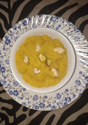 A picture of Moong dall ka halwa.