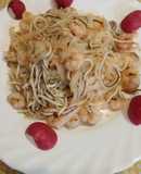 Noodles de arroz con gambas y Anguriñas