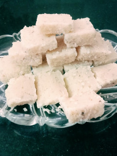 தேங்காய், பால் பர்ப்பி செய்முறை முக்கிய புகைப்படம்