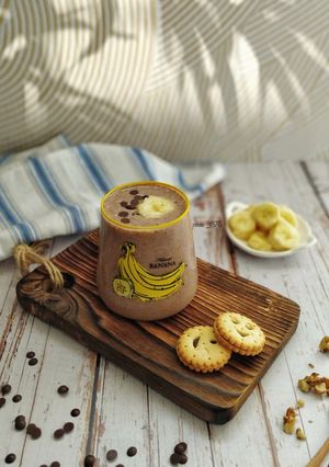عکسی از دستور شیک بیسکوئیت و شکلات 🍫🥯 🍌🥛