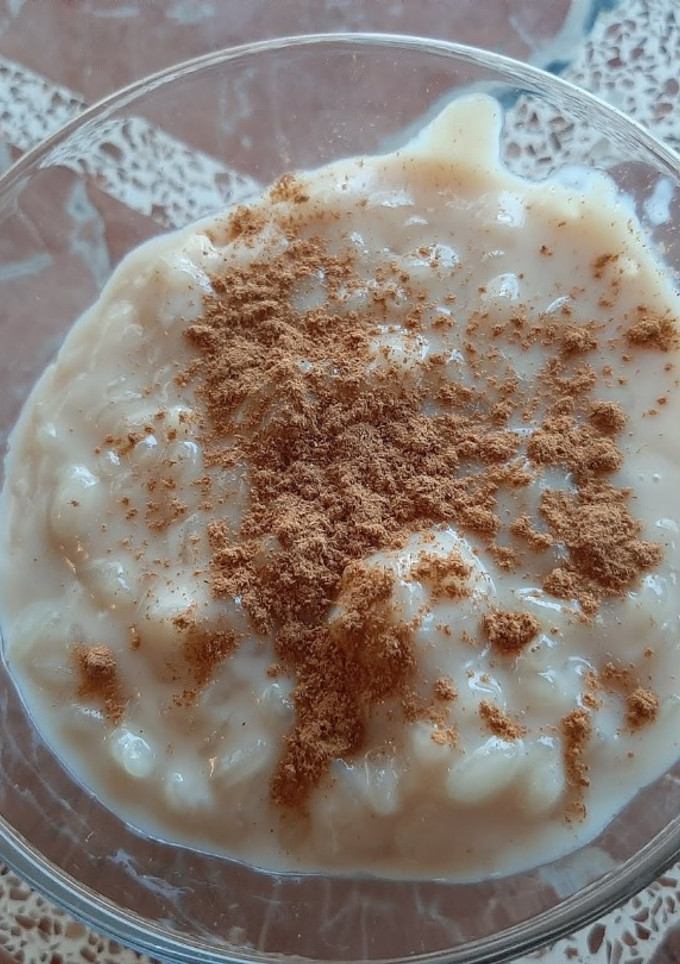 Una foto de Arroz con leche cremoso