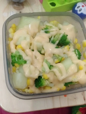 Langkah Gampang Membikin Resep  Simple salad BuahXSayur utk cemilan anak yang Menggugah Selera, Enak Banget