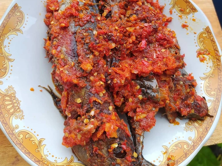 Langkah Gampang Menyiapkan Resep Balado Ikan tongkol yang Uenak Anti Ribet, Uenak Banget