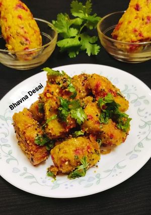 મલ્ટીગ્રેઈન મૂઠિયાં (Maltigrain Muthya Recipe in Gujarati.) રેસીપી મુખ્ય ફોટો