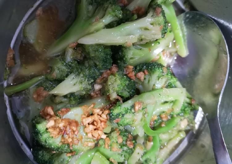 Resep Brokoli wortel cah saus tiram, Enak