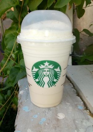 Una foto de Licuado de durazno y frutilla