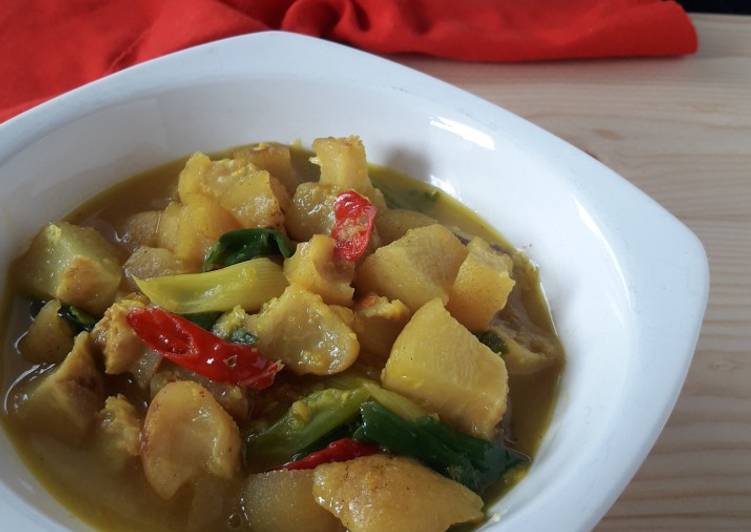 Kikil Bumbu Kuning