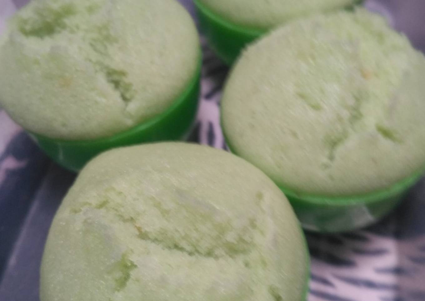 88. Kue Mangkok