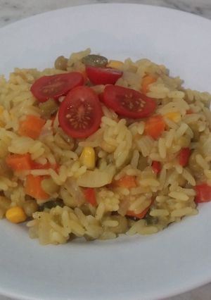 Una foto de Arroz Primavera tibio