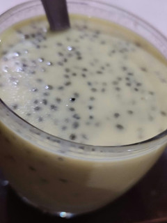 खजूर मेवा दूध (khajur mewa doodh recipe in hindi) रेसिपी मुख्य फोटो