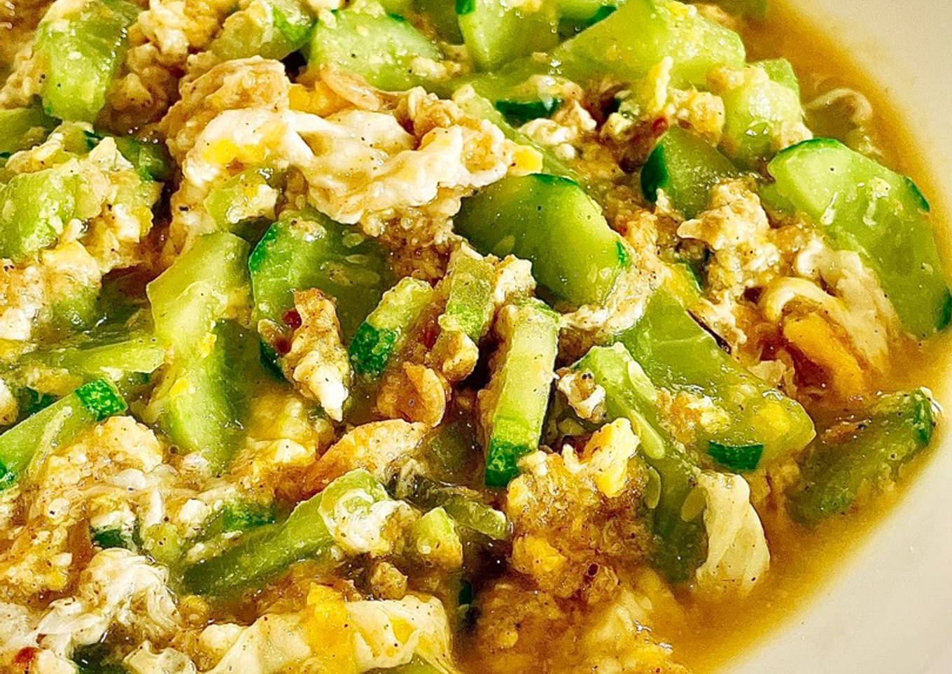 Cah Timun Telur dengan Udang Rebon Kering - Gurih Banget!