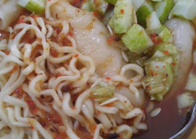 Langkah Mudah untuk Membuat Pempek DOS (Tanpa Ikan) Maknyussss, Bisa Manjain Lidah