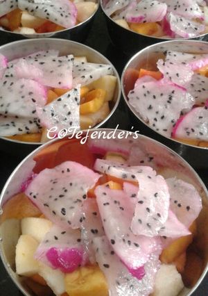 A picture of Mixed fruits delight.