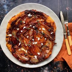 A picture of Caramelised shallots tart with saffron puff pastry.