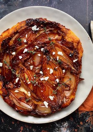 A picture of Caramelised shallots tart with saffron puff pastry.
