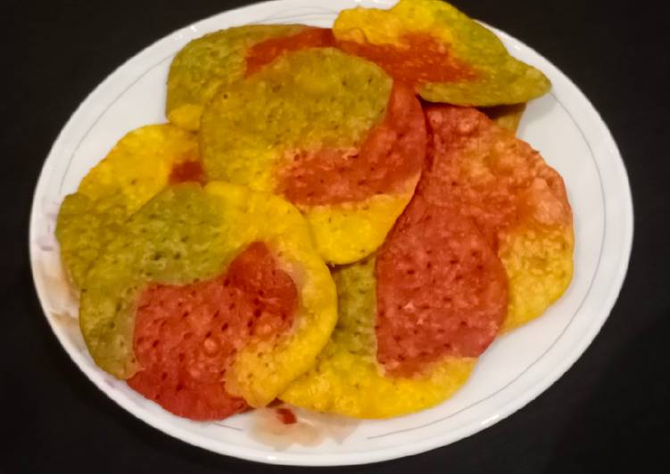 Tricolor khasta Puris