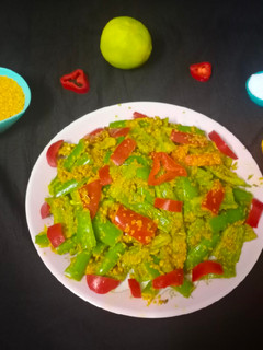 ચટાકેદાર લાલ-લીલા રાયતા મરચા(Red-green raita marcha recipe in gujarati) રેસીપી મુખ્ય ફોટો