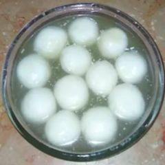 Multani rasgulle A picture of Multani rasgulle.