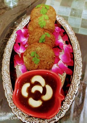 A picture of Kuttu kachori.