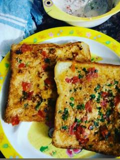 A picture of Crispy tomato toast.