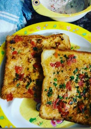 A picture of Crispy tomato toast.