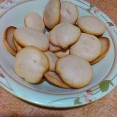 A picture of Gold Coin / vanila cookies.