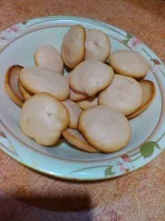 A picture of Gold Coin / vanila cookies.