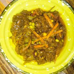 A picture of Shredded beef sauce.