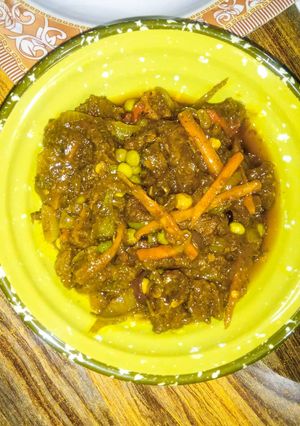 A picture of Shredded beef sauce.