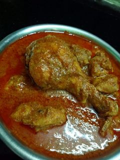 ढाबा स्टाईल पंजाबी तर्रीवाला चिकन(tarriwala chicken recipe in marathi) रेसिपी चे मुख्य फोटो 