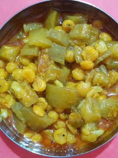 लौकी चना दाल सब्जी (Lauki chana dal sabzi recipe in Hindi) रेसिपी मुख्य फोटो
