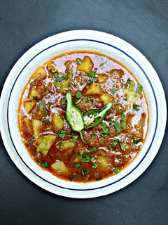A picture of Qeema Aloo.