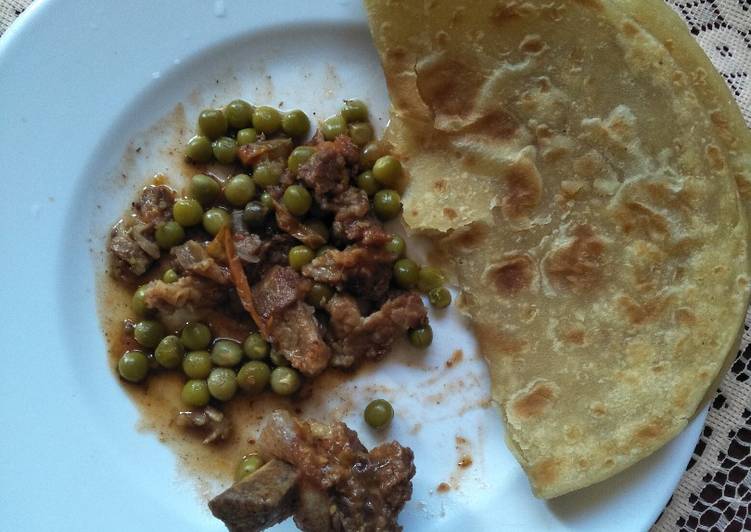 Minji beef stew with chapati