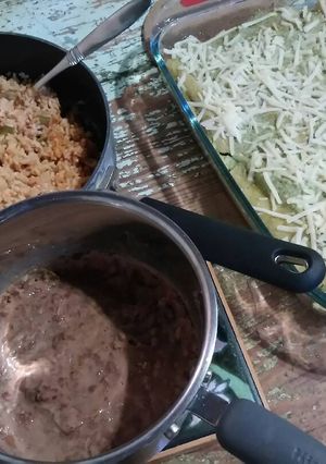 A picture of Mom's Mexican Rice.