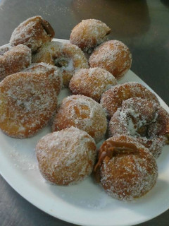 Una foto de Berlinesas rellenas con dulce de leche